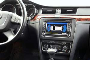 Штатний головний пристрій Roadrover Volkswagen B6 i10.Шукаємо дилера в Черніцях